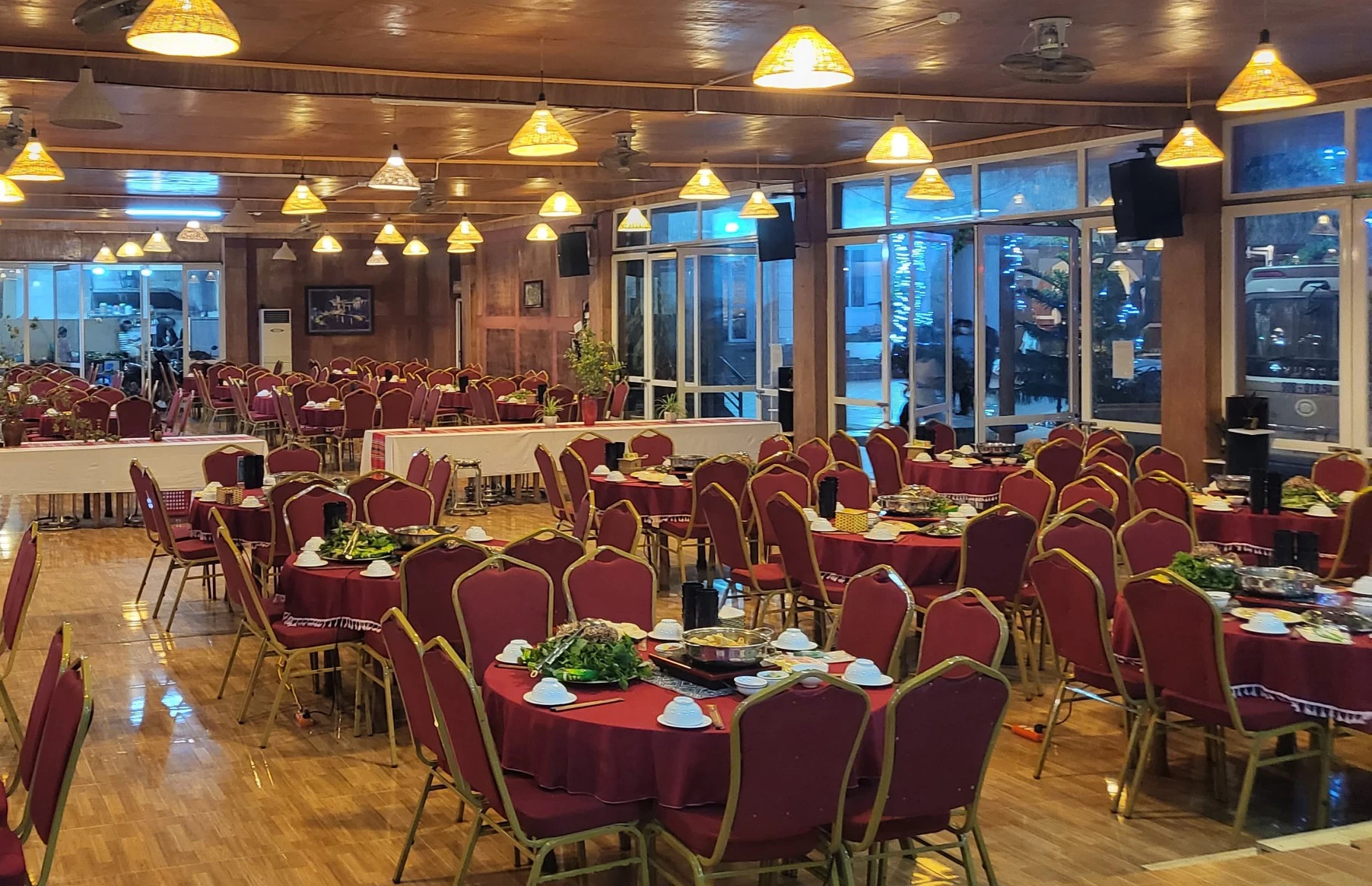 Nhà hàng Hoa Mộc Châu