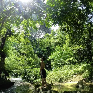 Chiềng Yên hoang dã: 1 ngày trekking, tắm suối khoáng nóng & thưởng thức “Cỗ Lá”